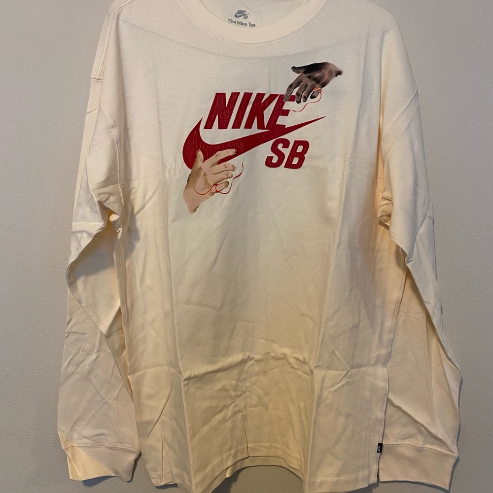 NIKE SB CITY OF LOVE Long Sleeve Coconut Milk T-SHIRT